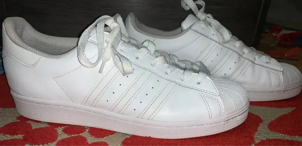 Mens Adidas Superstar Shoes (size 9.5)